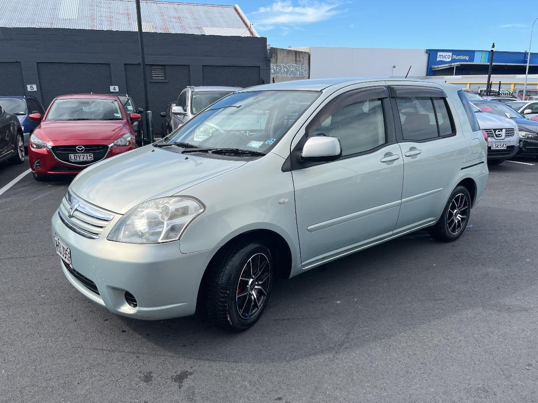 Photo '3' of Toyota Raum