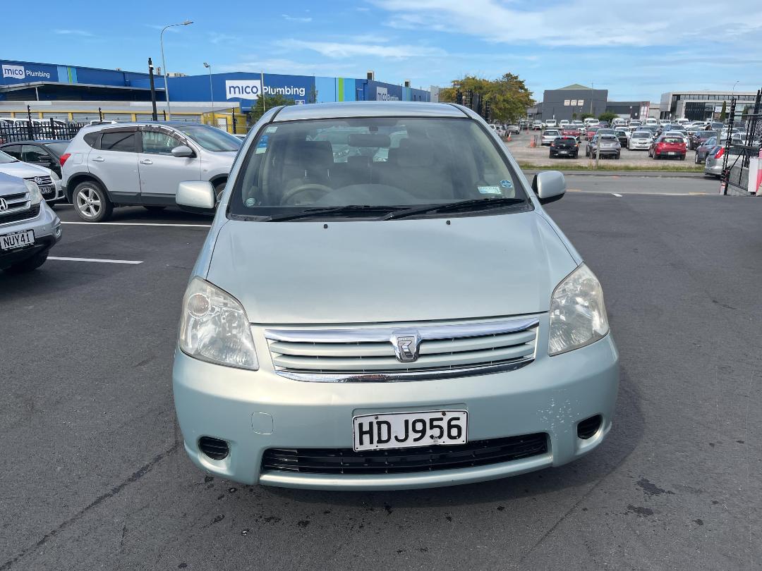 Photo '2' of Toyota Raum