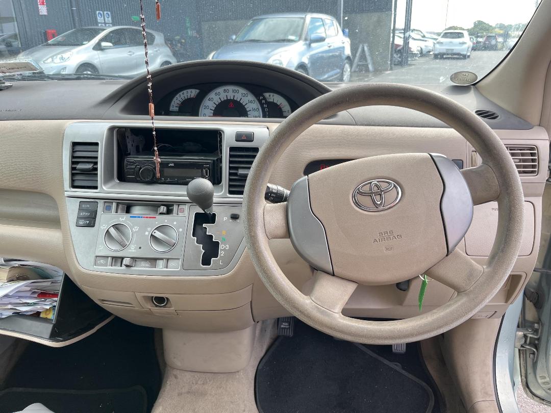 Photo '14' of Toyota Raum