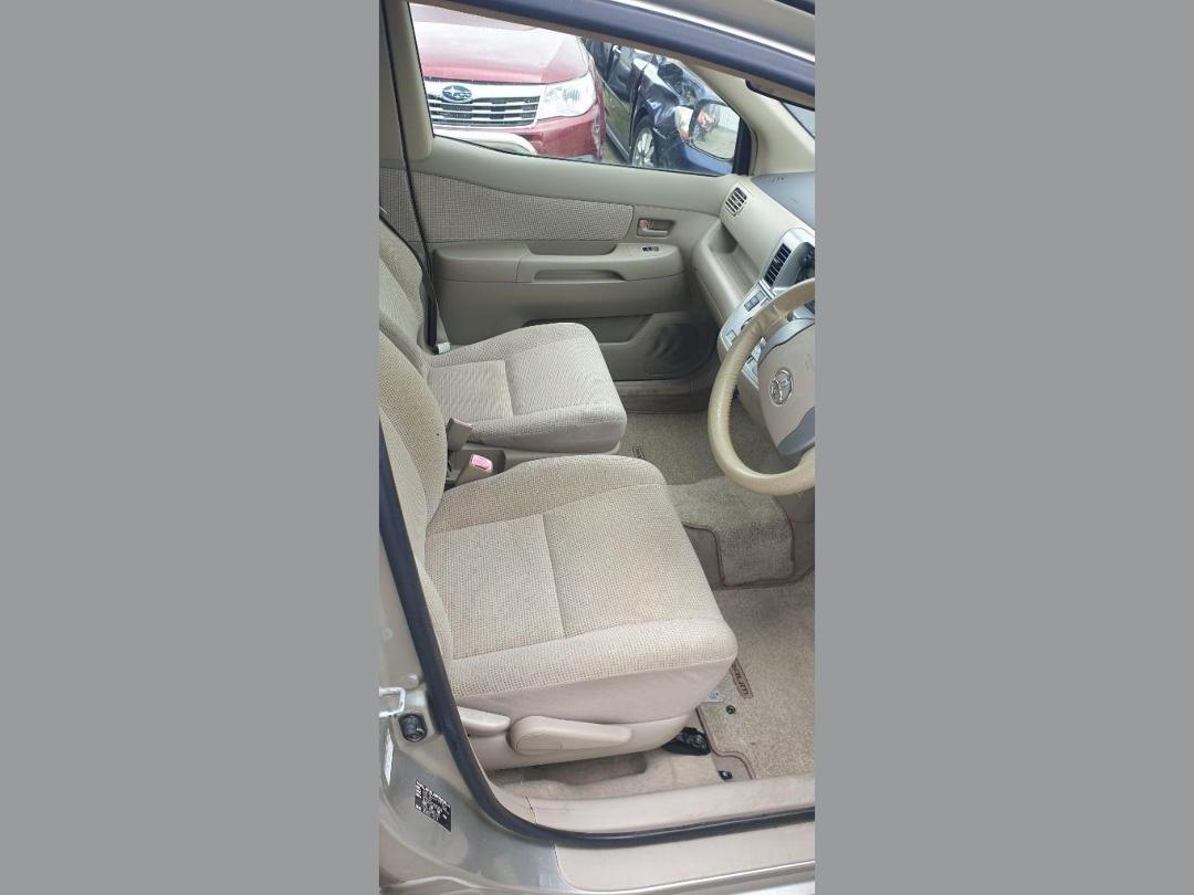 Photo '10' of Toyota Raum Photo '10' of Toyota Raum