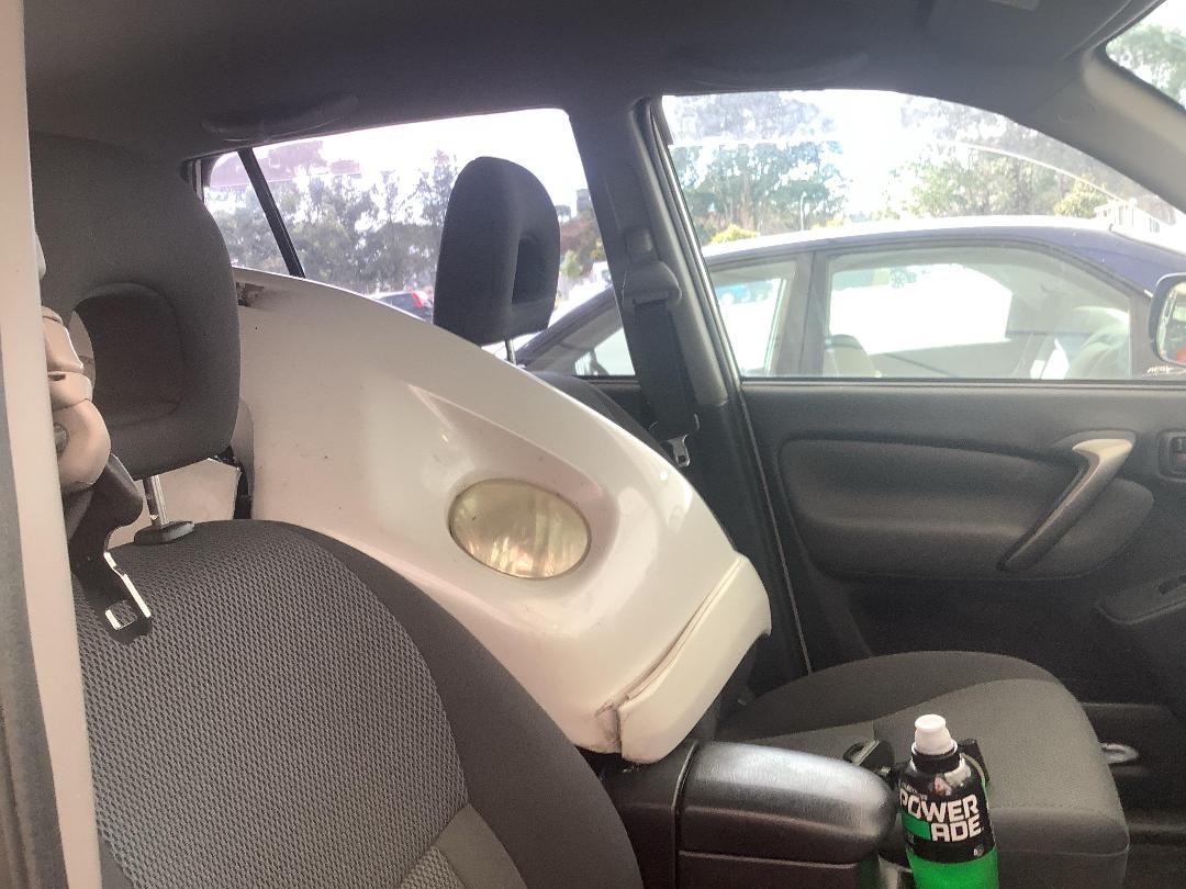 Photo '12' of Toyota Rav4