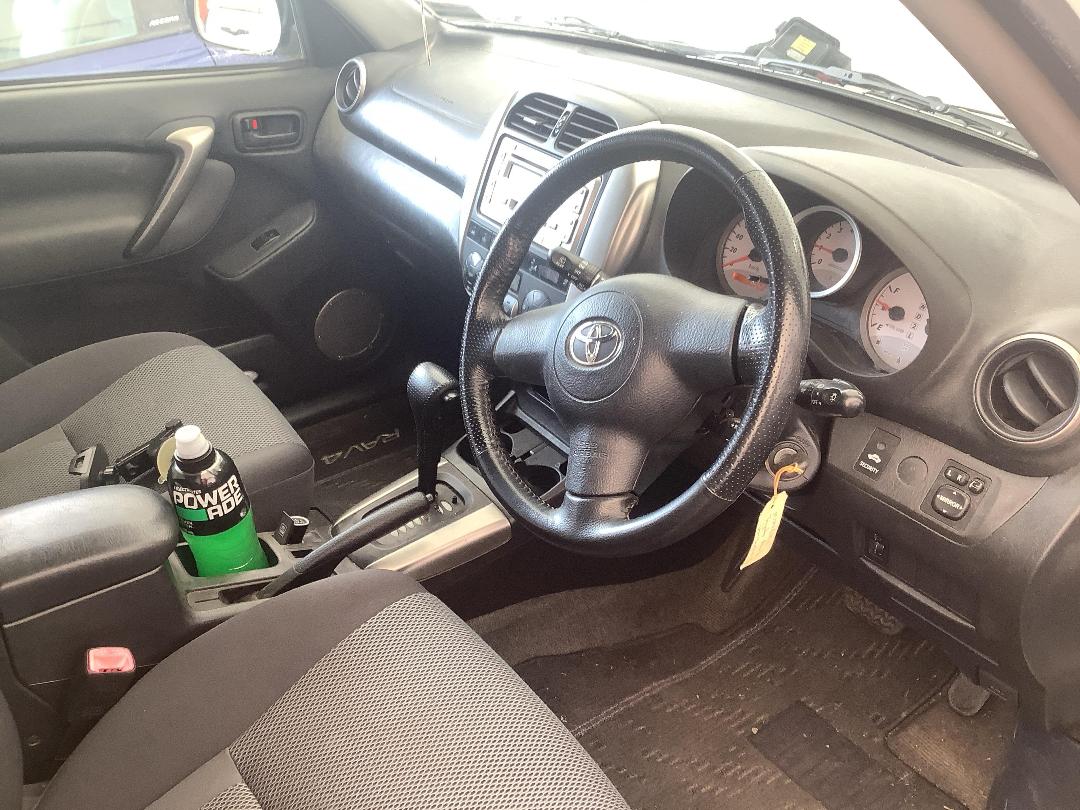 Photo '10' of Toyota Rav4