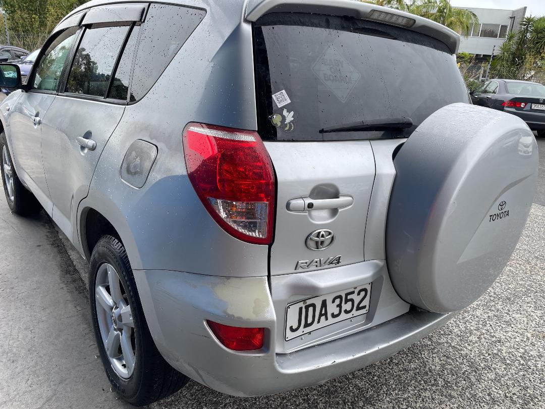 Photo '7' of Toyota Rav4