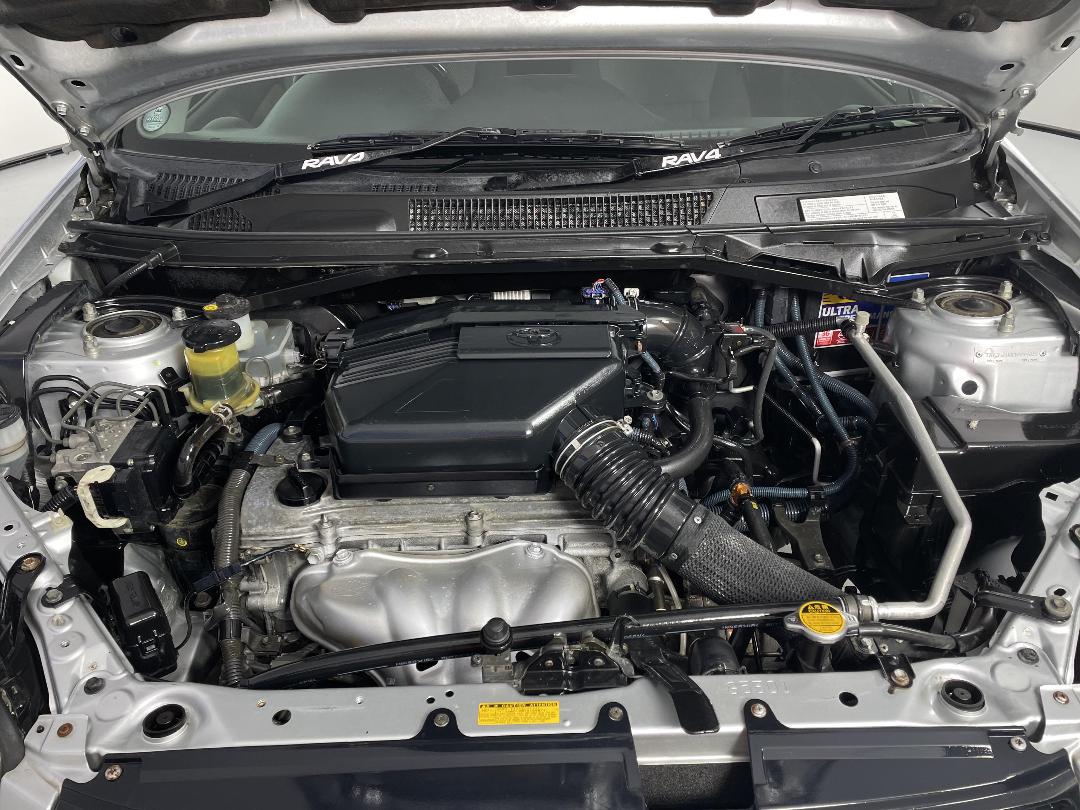 Photo '13' of Toyota Rav4