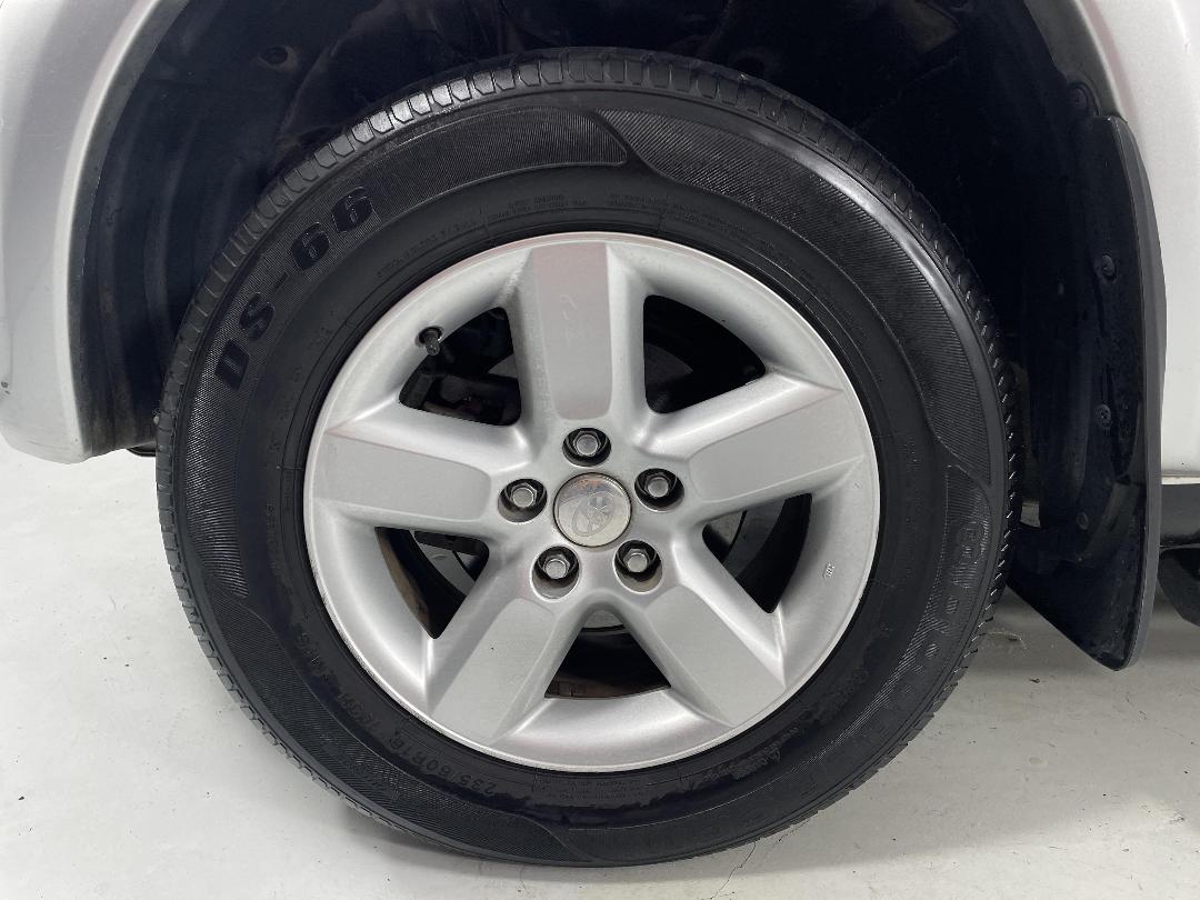 Photo '10' of Toyota Rav4