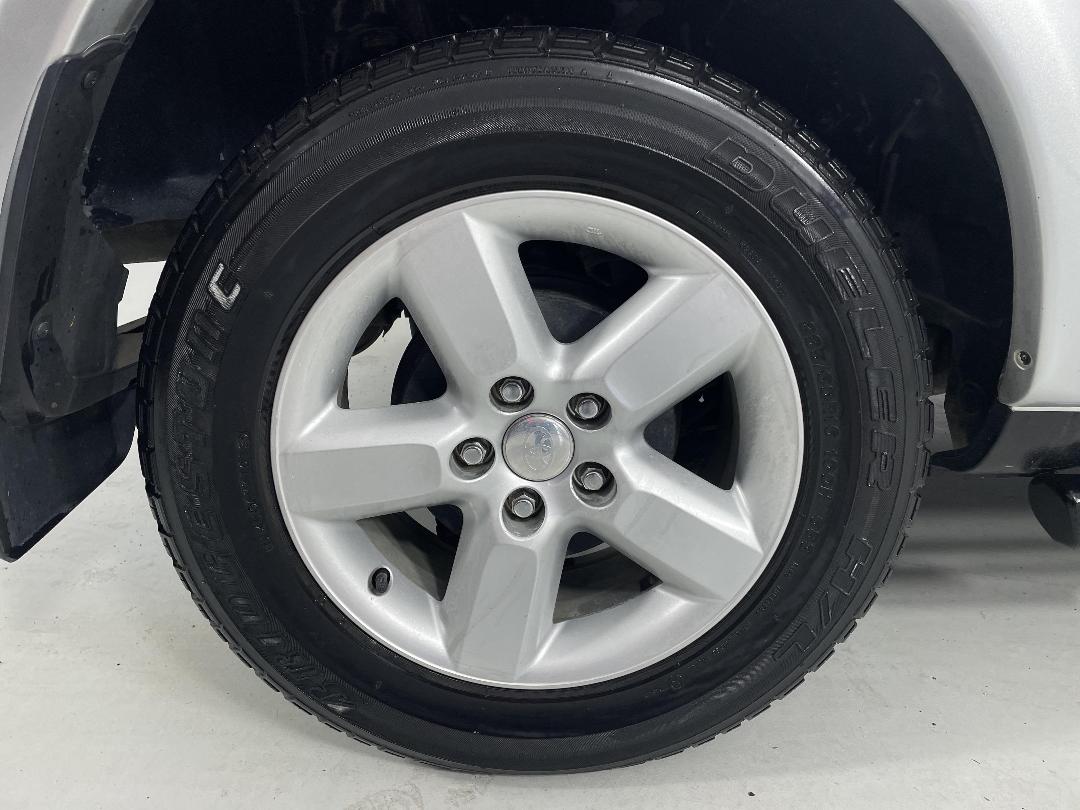 Photo '12' of Toyota Rav4