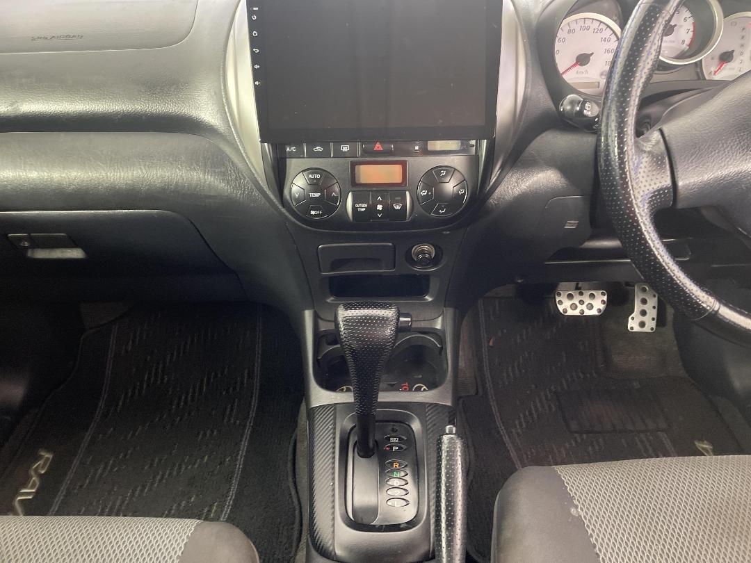 Photo '18' of Toyota Rav4