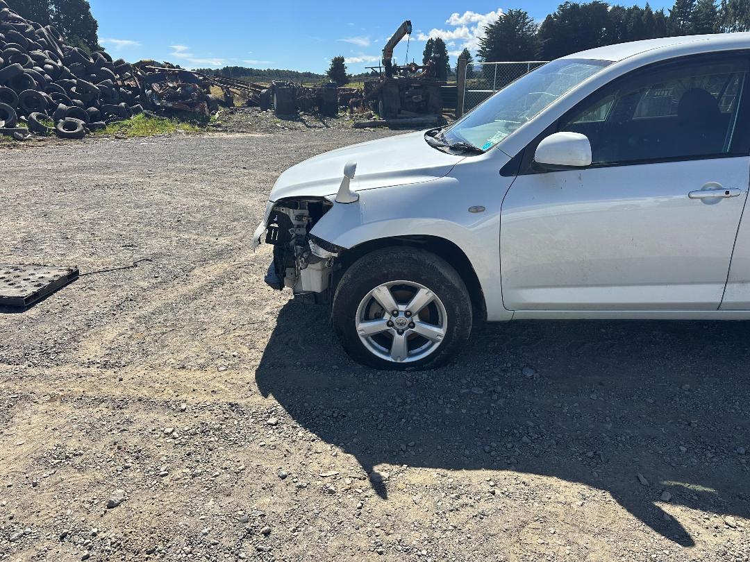 Photo '2' of Toyota Rav4