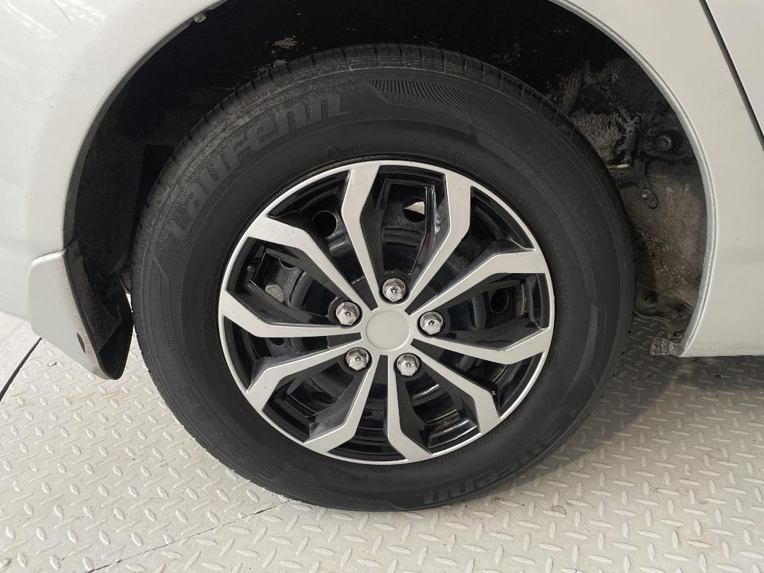 Photo '12' of Toyota Runx