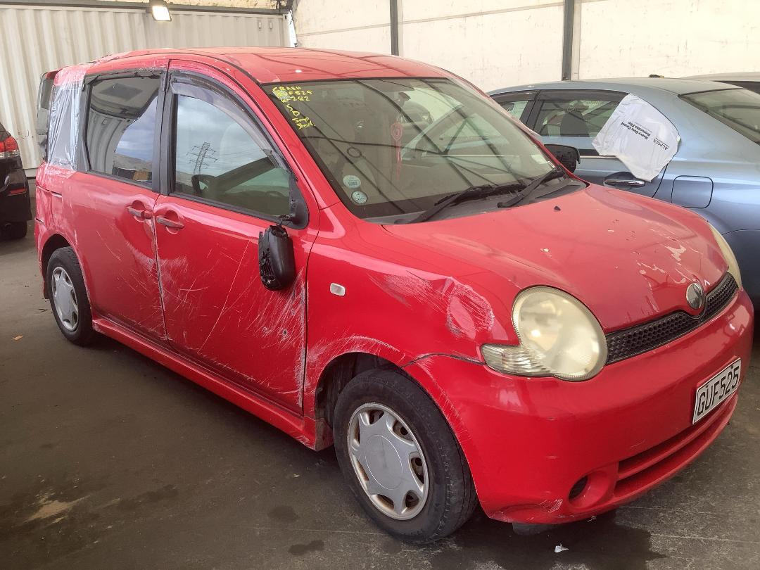 Photo '4' of Toyota Sienta Photo '4' of Toyota Sienta