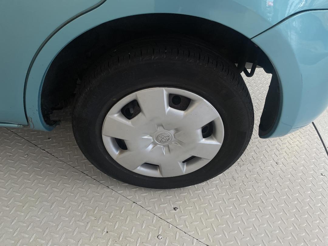 Photo '11' of Toyota Sienta