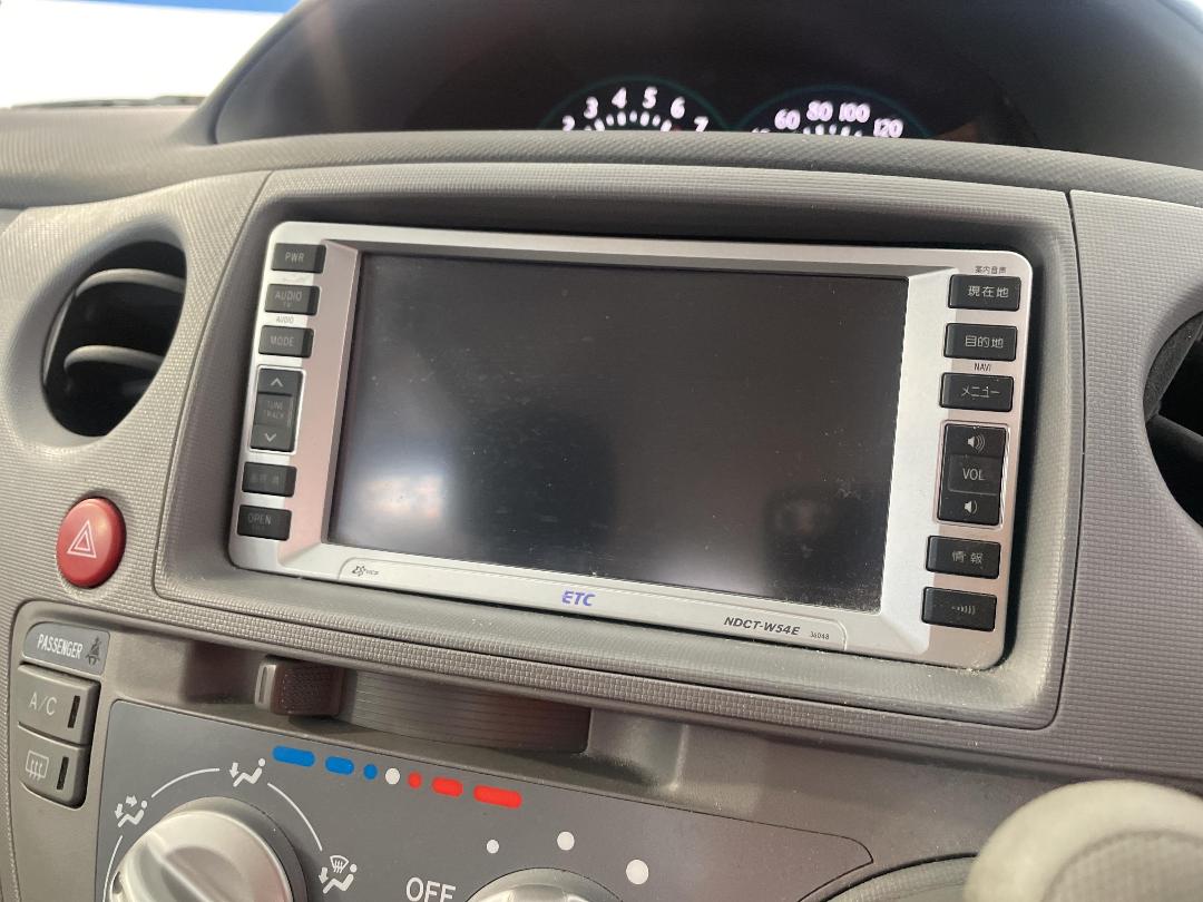 Photo '26' of Toyota Sienta