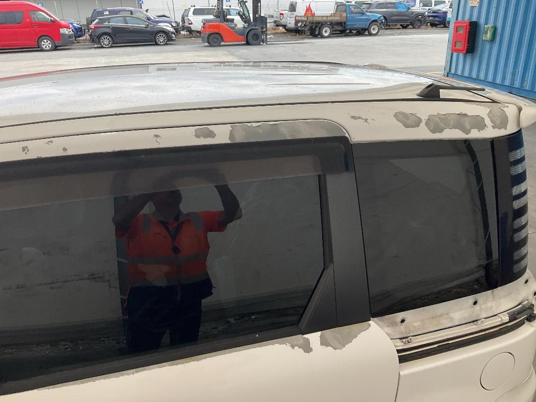 Photo '12' of Toyota Sienta Photo '12' of Toyota Sienta