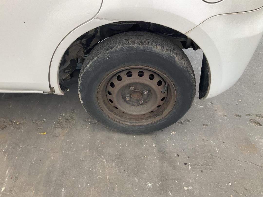 Photo '14' of Toyota Sienta Photo '14' of Toyota Sienta