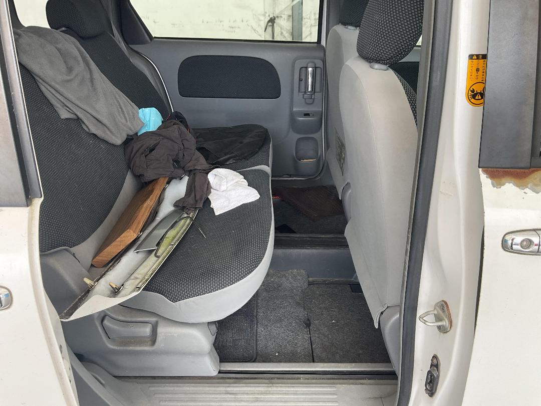 Photo '30' of Toyota Sienta Photo '30' of Toyota Sienta