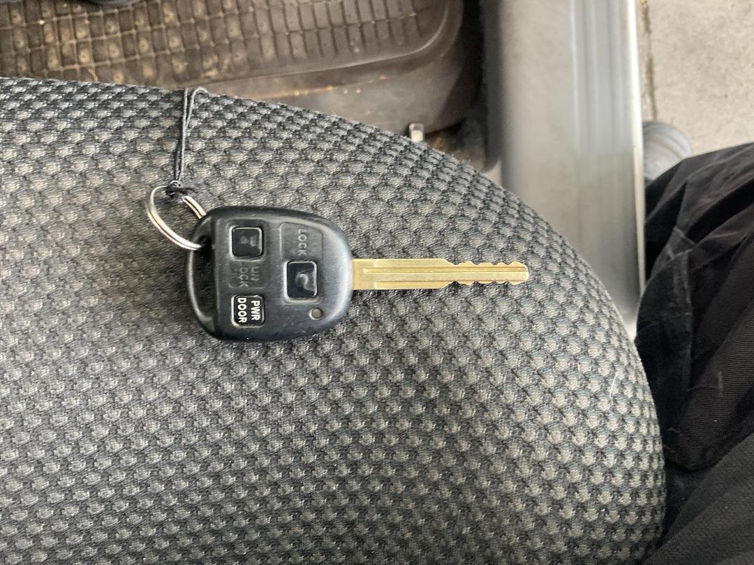 Photo '33' of Toyota Sienta Photo '33' of Toyota Sienta