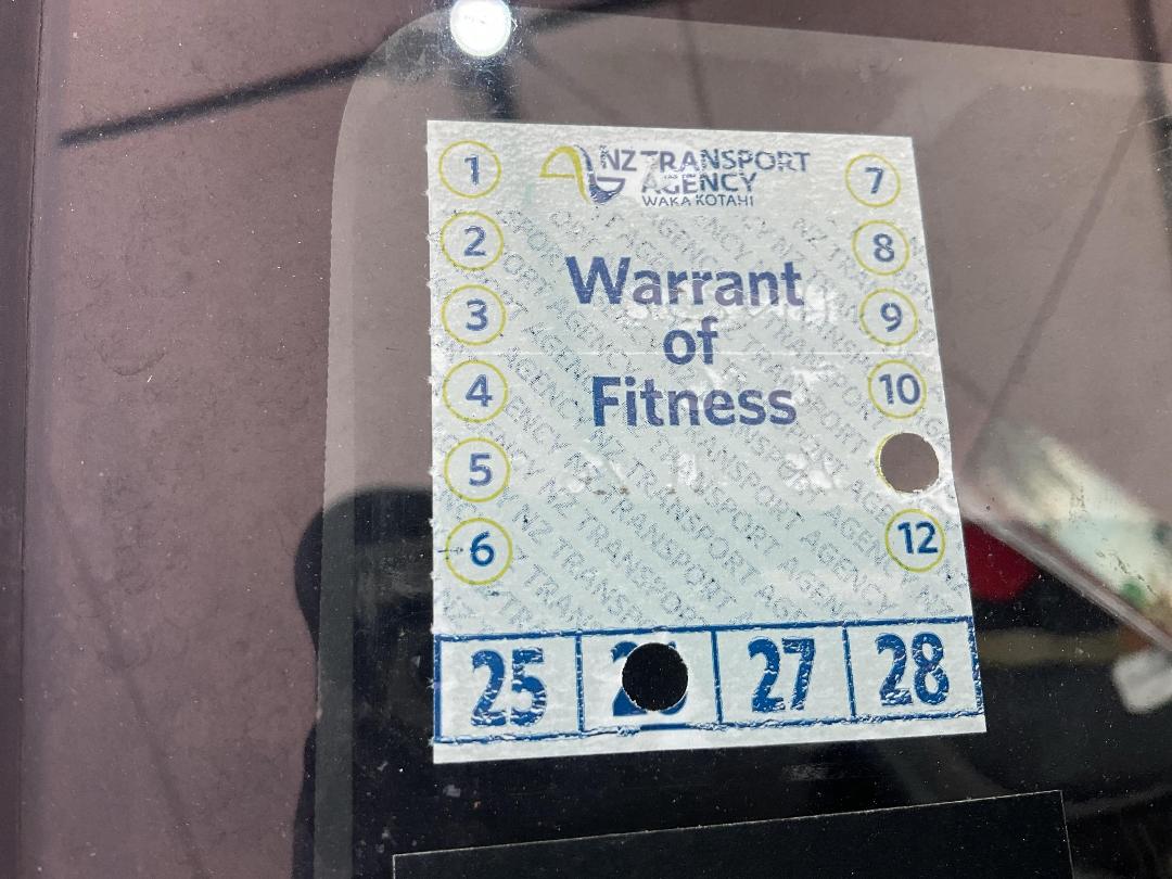 Photo '36' of Toyota Sienta Photo '36' of Toyota Sienta