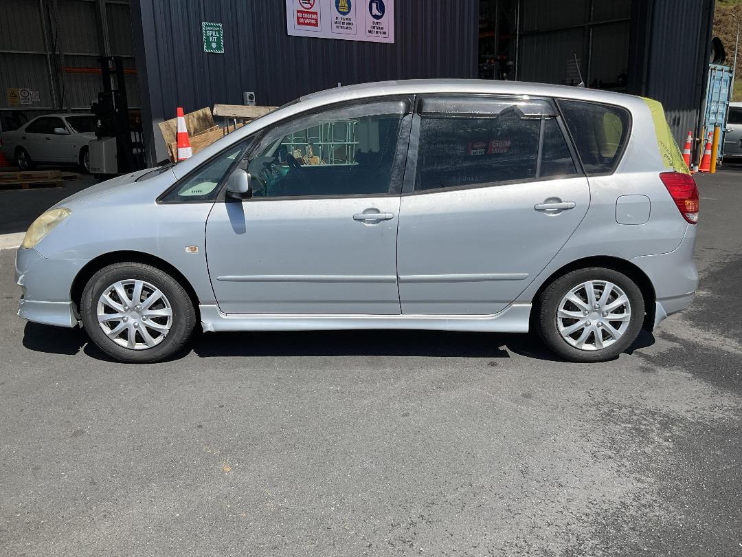 Photo '5' of Toyota Spacio Photo '5' of Toyota Spacio