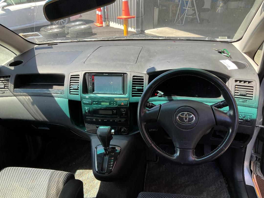 Photo '17' of Toyota Spacio Photo '17' of Toyota Spacio