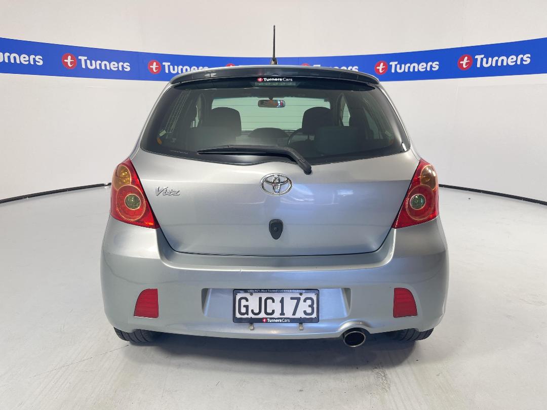 Photo '6' of Toyota Vitz Photo '6' of Toyota Vitz