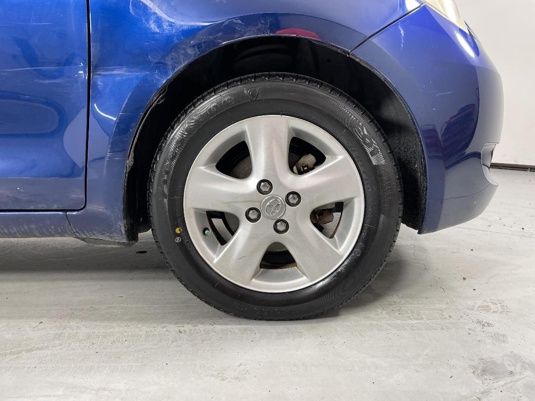 Photo '9' of Toyota Vitz