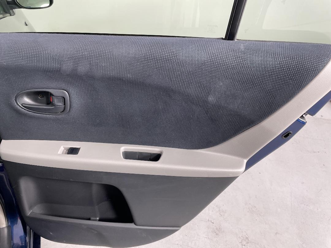 Photo '19' of Toyota Vitz