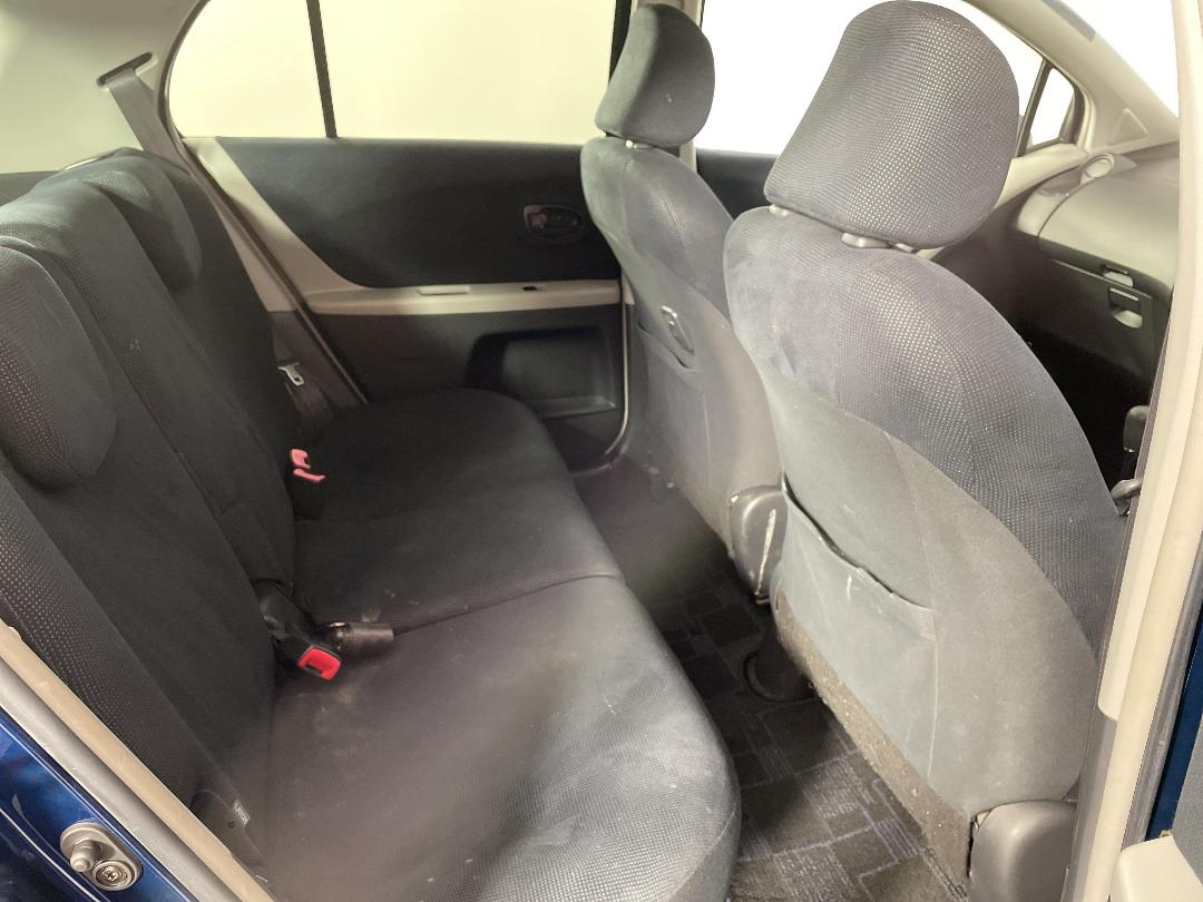 Photo '20' of Toyota Vitz