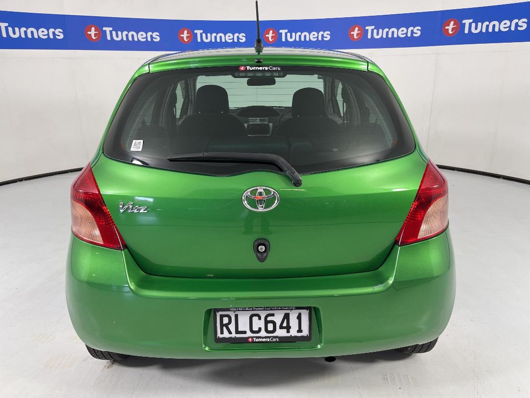 Photo '6' of Toyota Vitz Photo '6' of Toyota Vitz