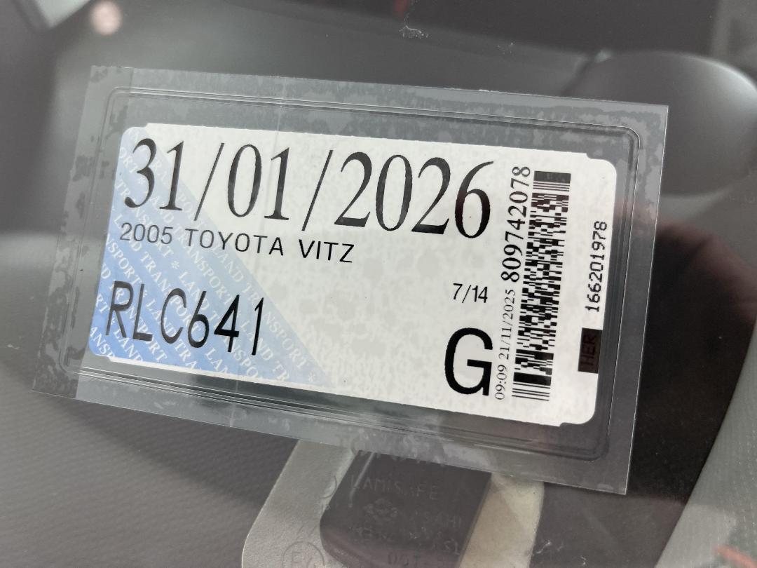 Photo '24' of Toyota Vitz Photo '24' of Toyota Vitz