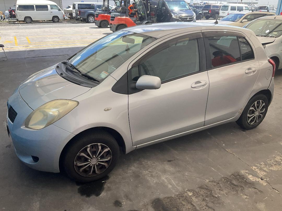 Photo '4' of Toyota Vitz Photo '4' of Toyota Vitz