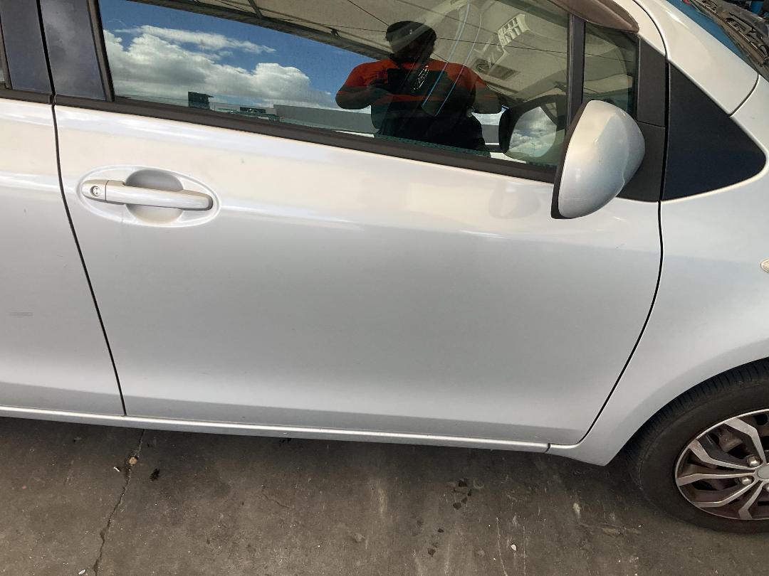 Photo '3' of Toyota Vitz Photo '3' of Toyota Vitz