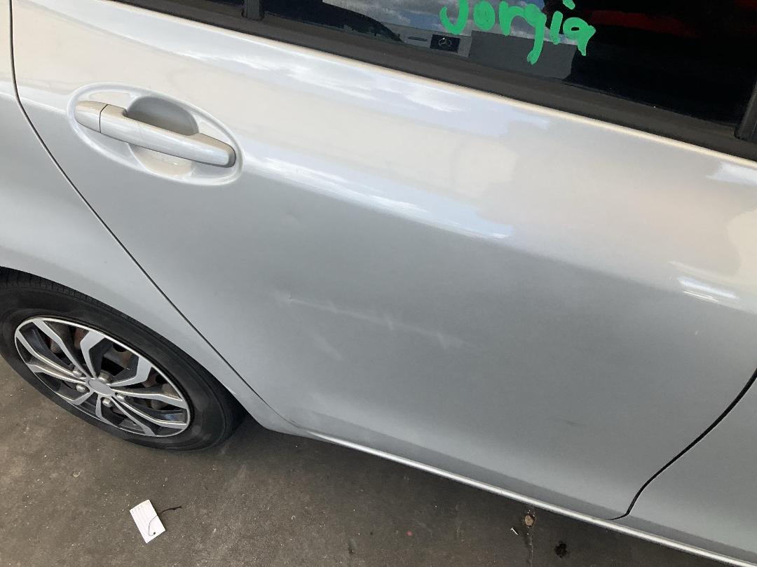 Photo '12' of Toyota Vitz Photo '12' of Toyota Vitz