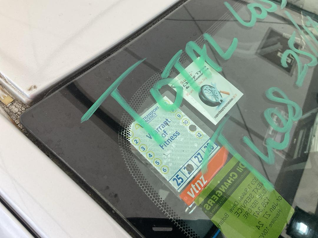 Photo '20' of Toyota Vitz Photo '20' of Toyota Vitz