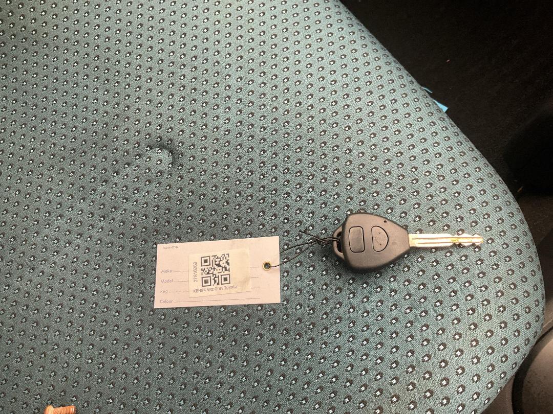 Photo '16' of Toyota Vitz Photo '16' of Toyota Vitz