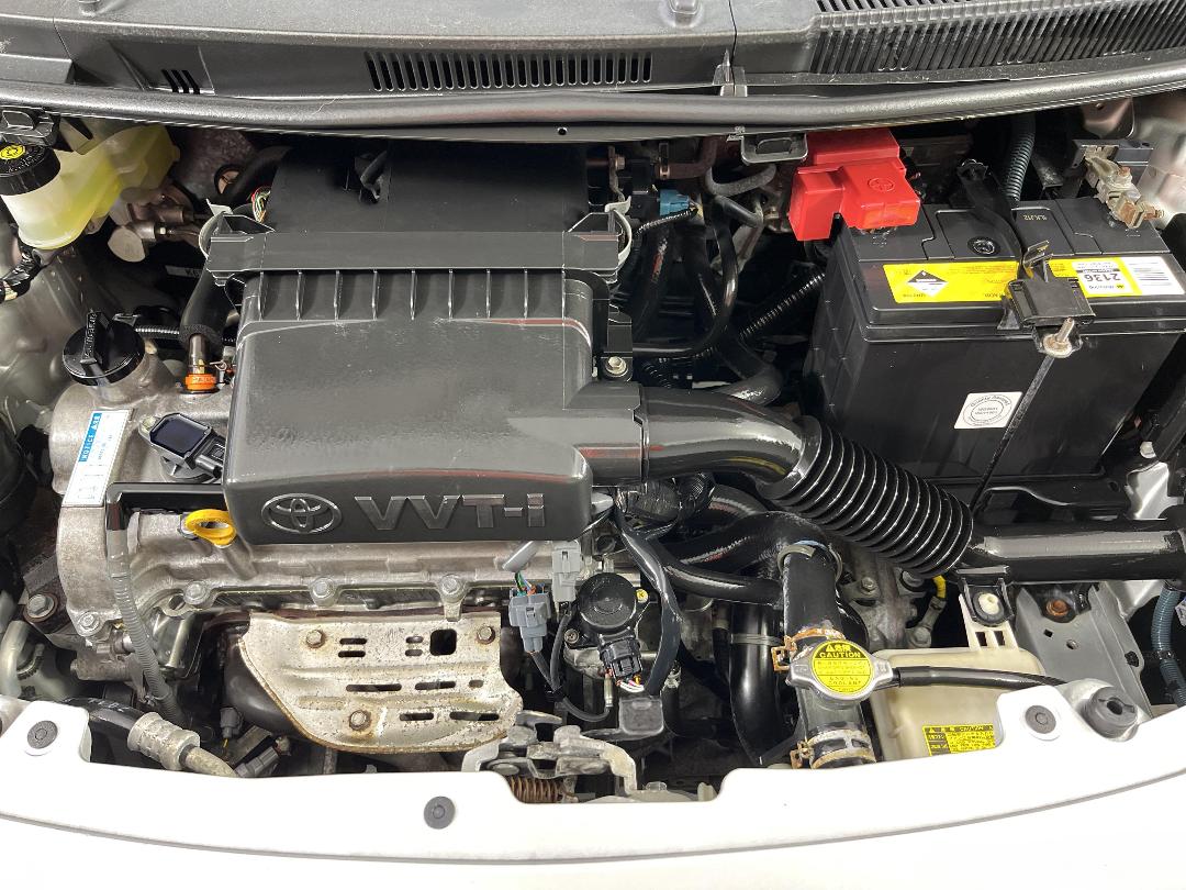 Photo '13' of Toyota Vitz Photo '13' of Toyota Vitz