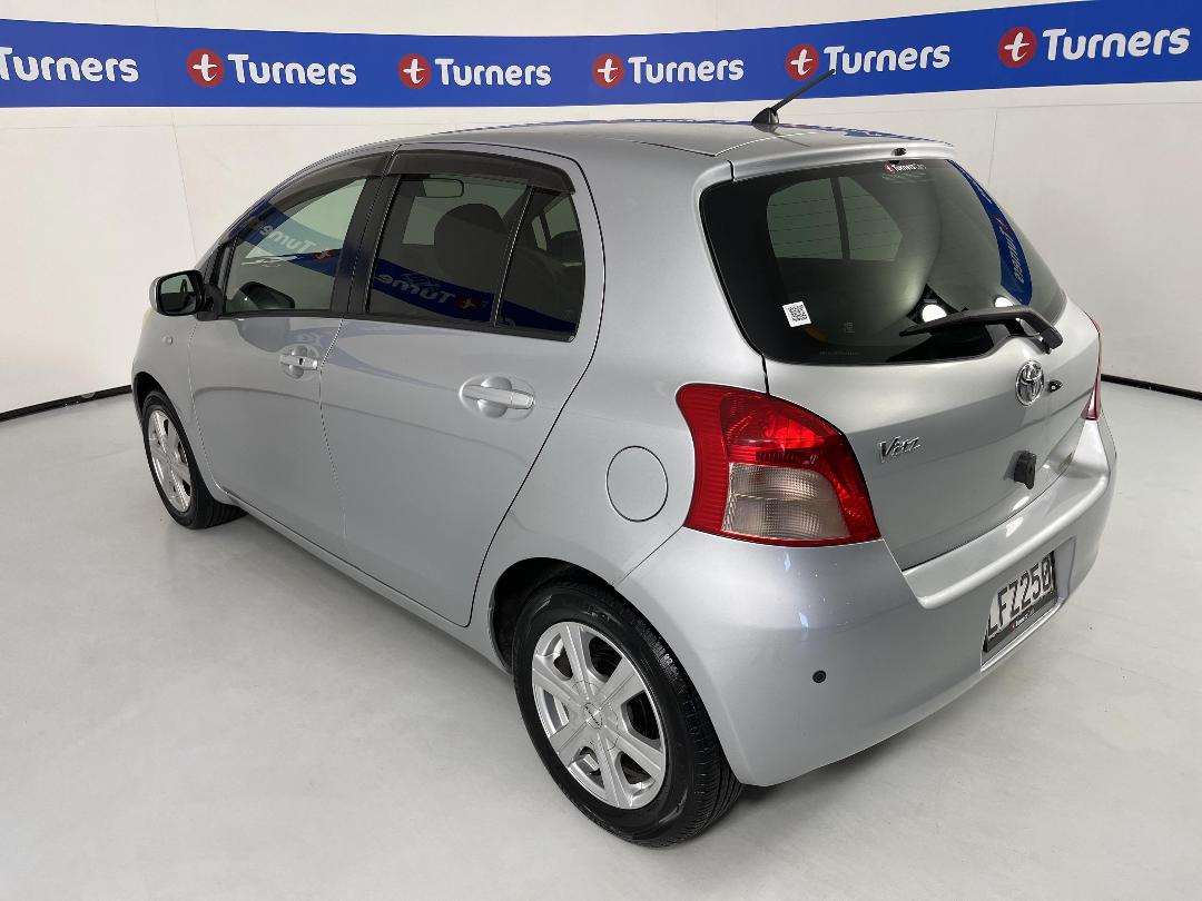 Photo '5' of Toyota Vitz Photo '5' of Toyota Vitz