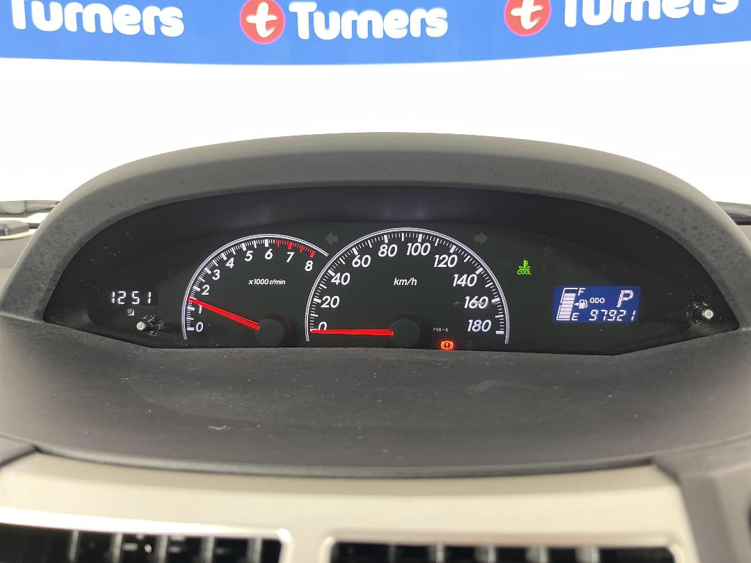 Photo '21' of Toyota Vitz Photo '21' of Toyota Vitz