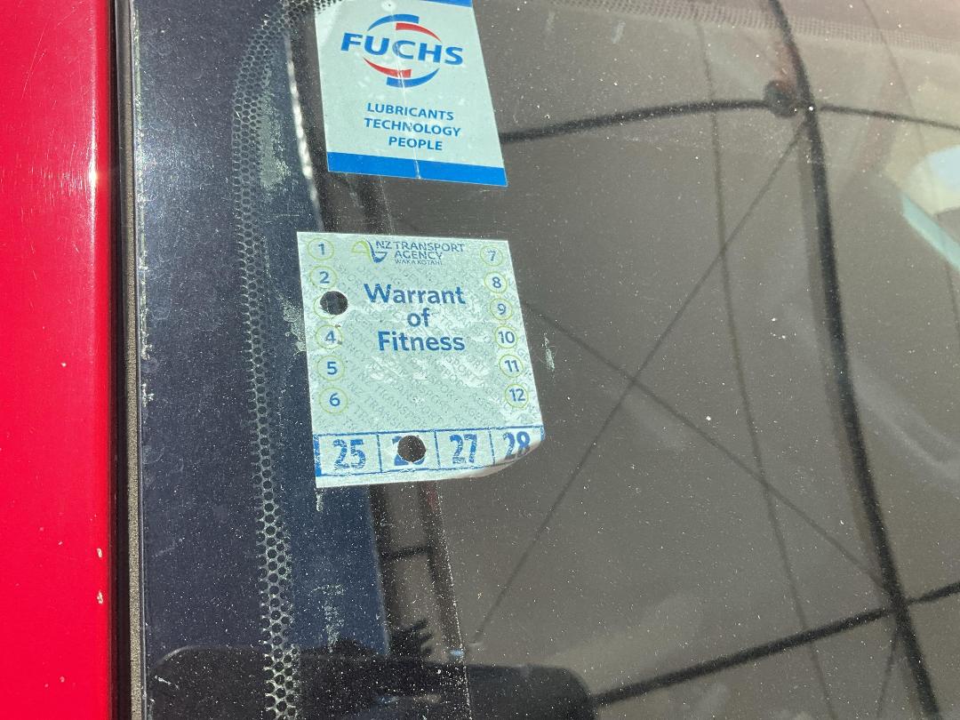 Photo '12' of Toyota Vitz Photo '12' of Toyota Vitz