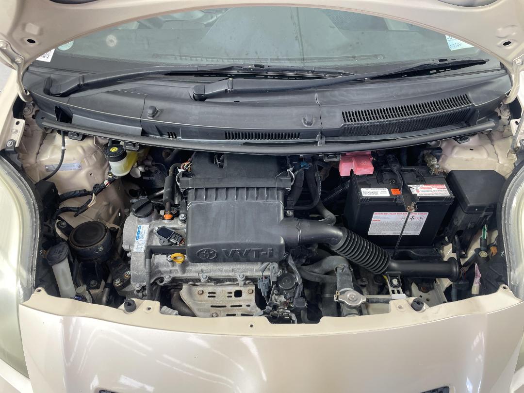 Photo '13' of Toyota Vitz Photo '13' of Toyota Vitz