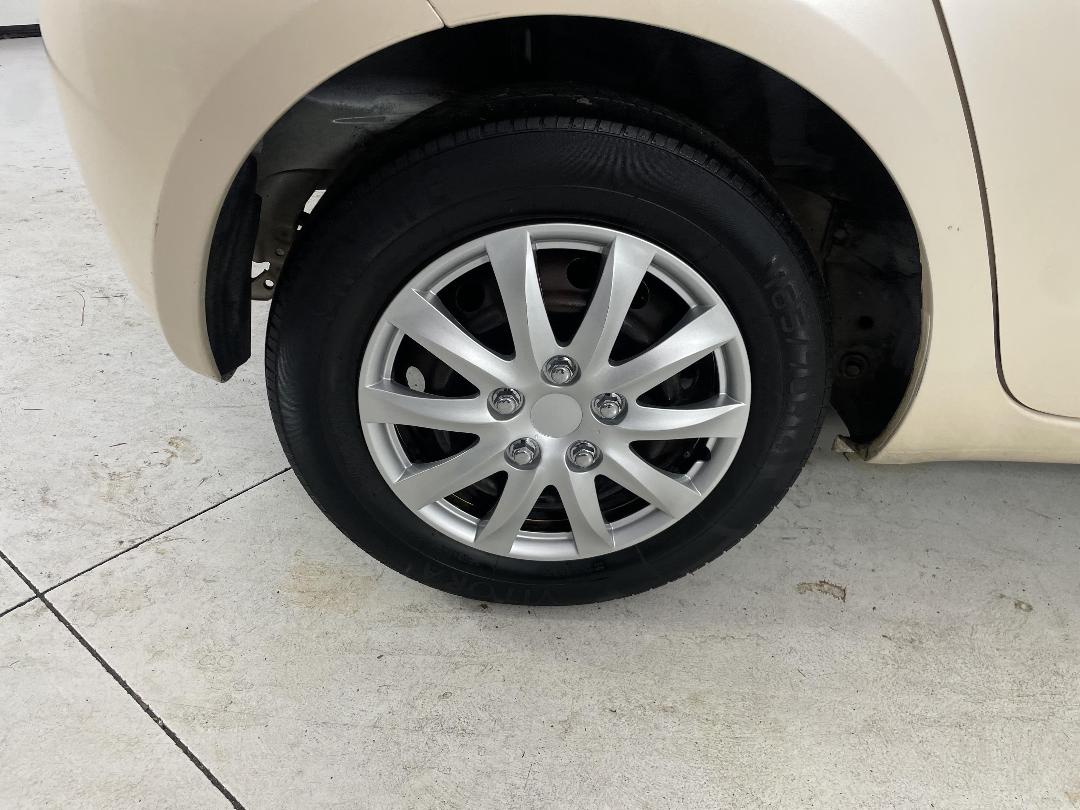 Photo '12' of Toyota Vitz Photo '12' of Toyota Vitz