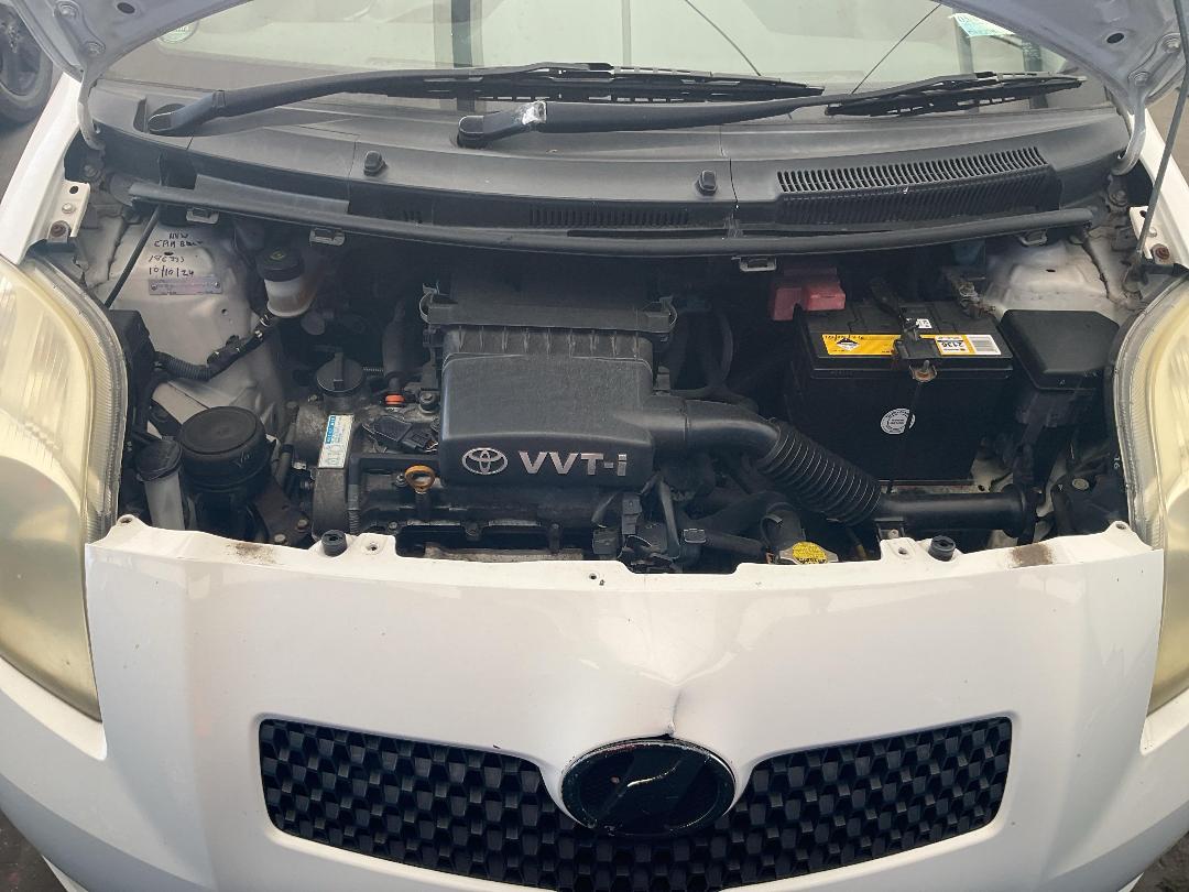 Photo '28' of Toyota Vitz Photo '28' of Toyota Vitz