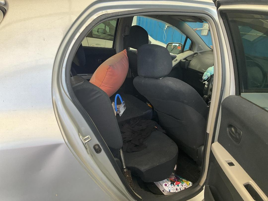 Photo '17' of Toyota Vitz Photo '17' of Toyota Vitz