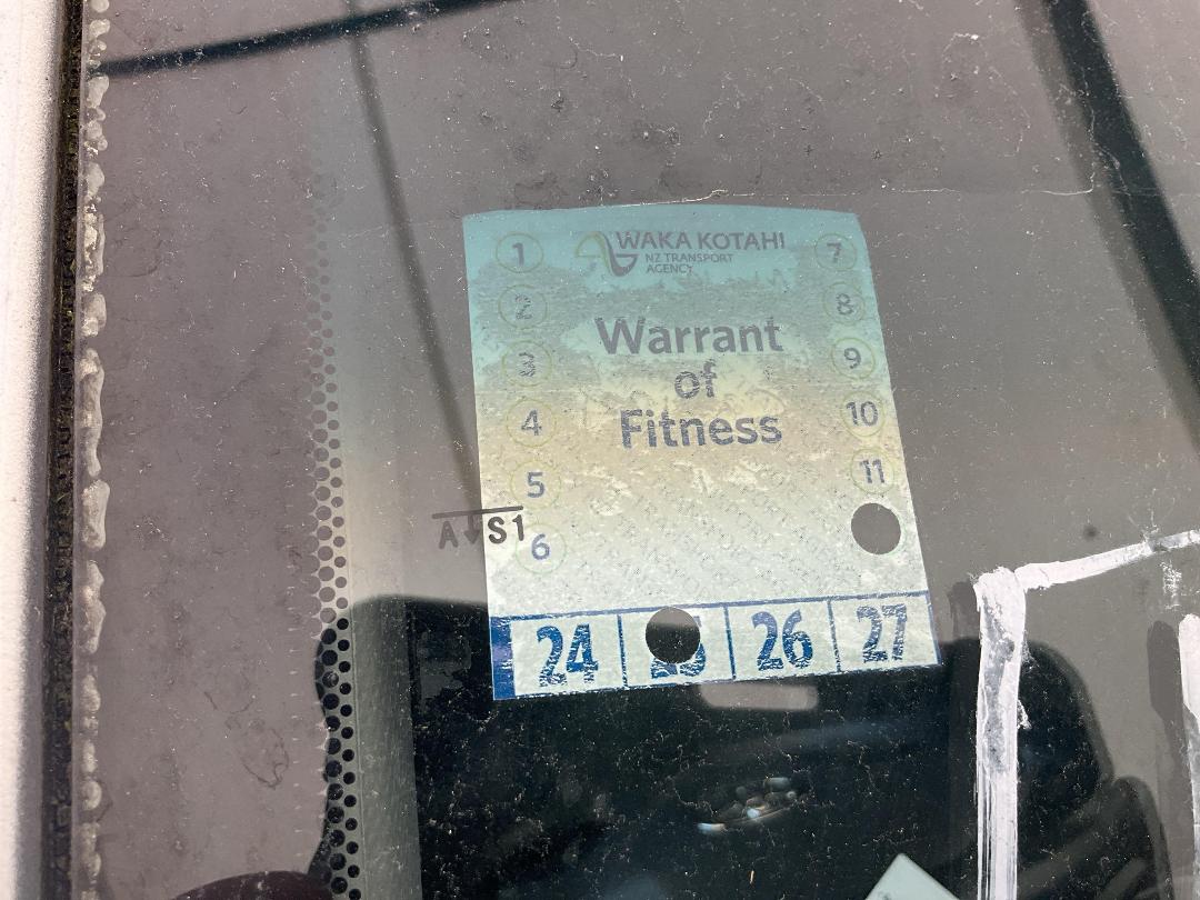 Photo '30' of Toyota Vitz Photo '30' of Toyota Vitz