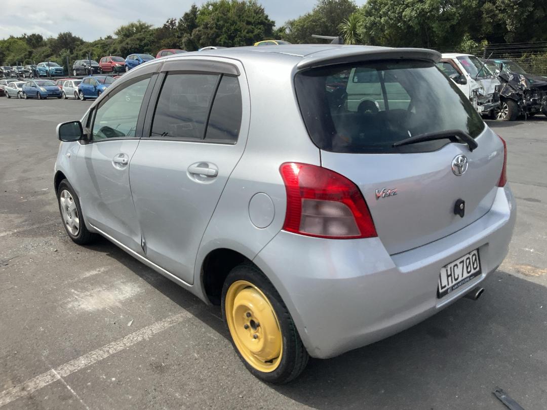 Photo '3' of Toyota Vitz