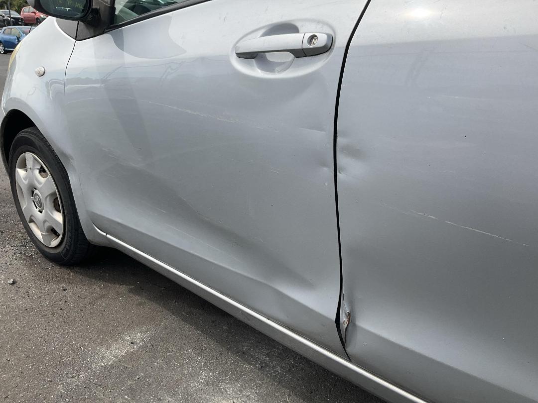 Photo '7' of Toyota Vitz