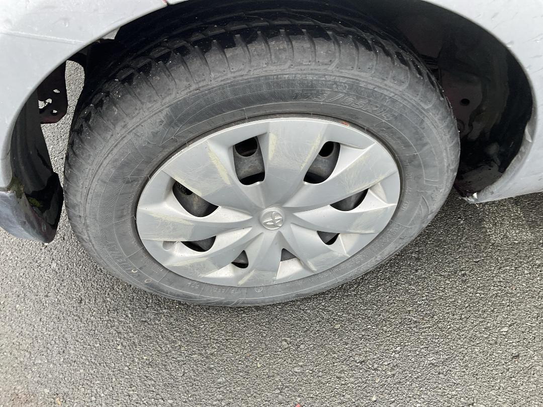 Photo '5' of Toyota Vitz