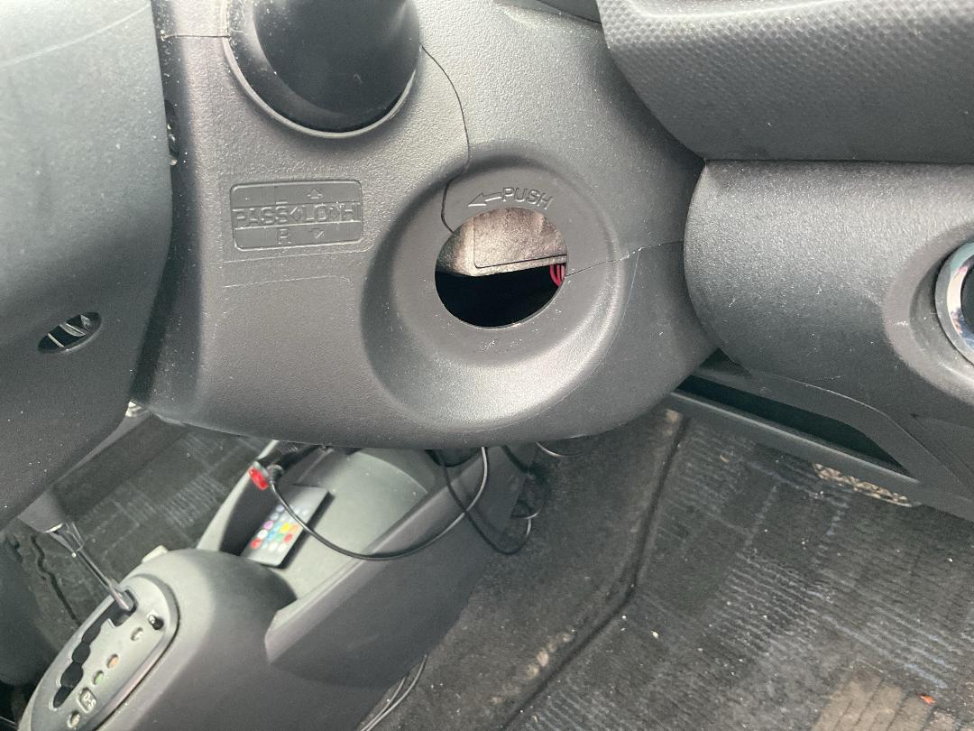 Photo '13' of Toyota Vitz