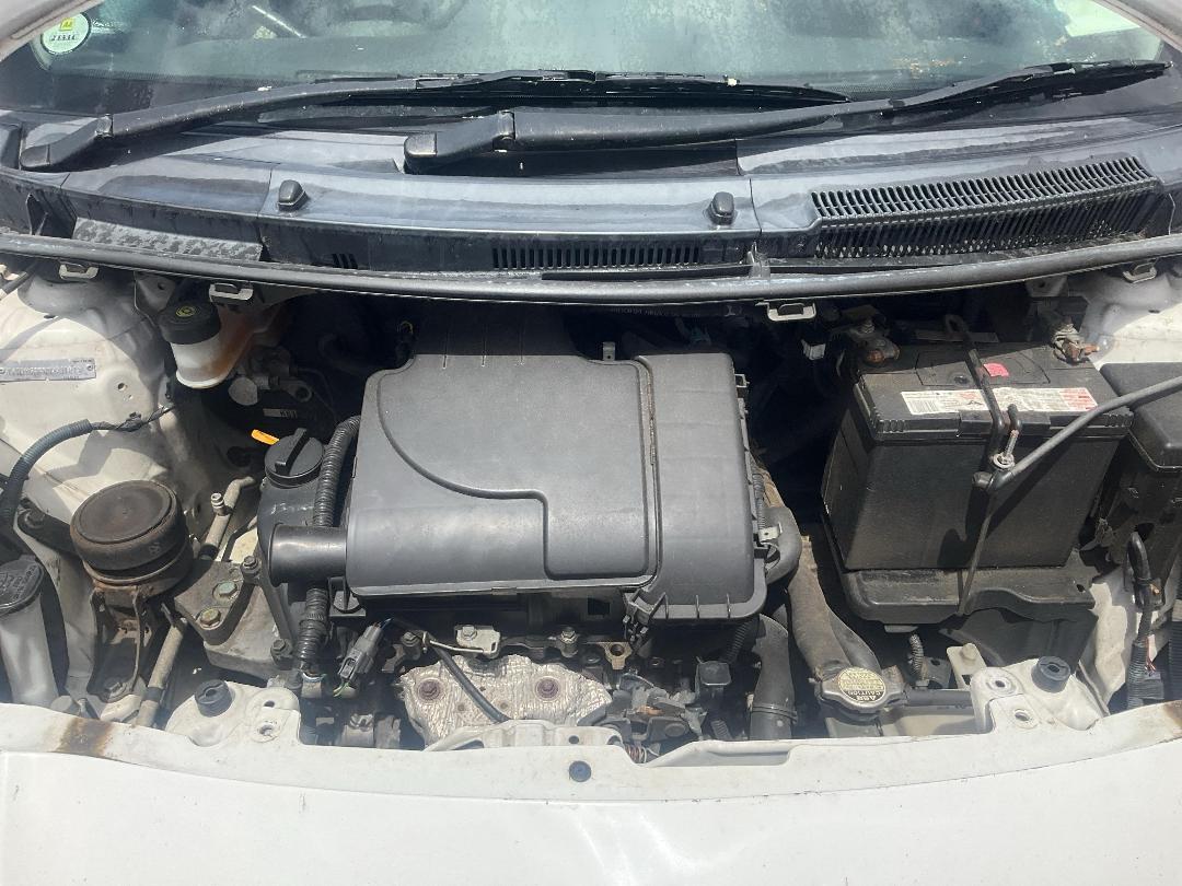 Photo '12' of Toyota Vitz