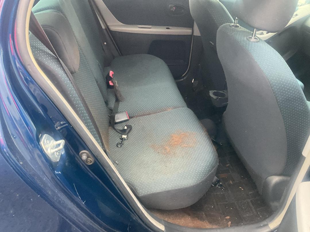 Photo '7' of Toyota Vitz