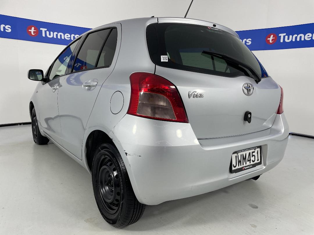 Photo '5' of Toyota Vitz